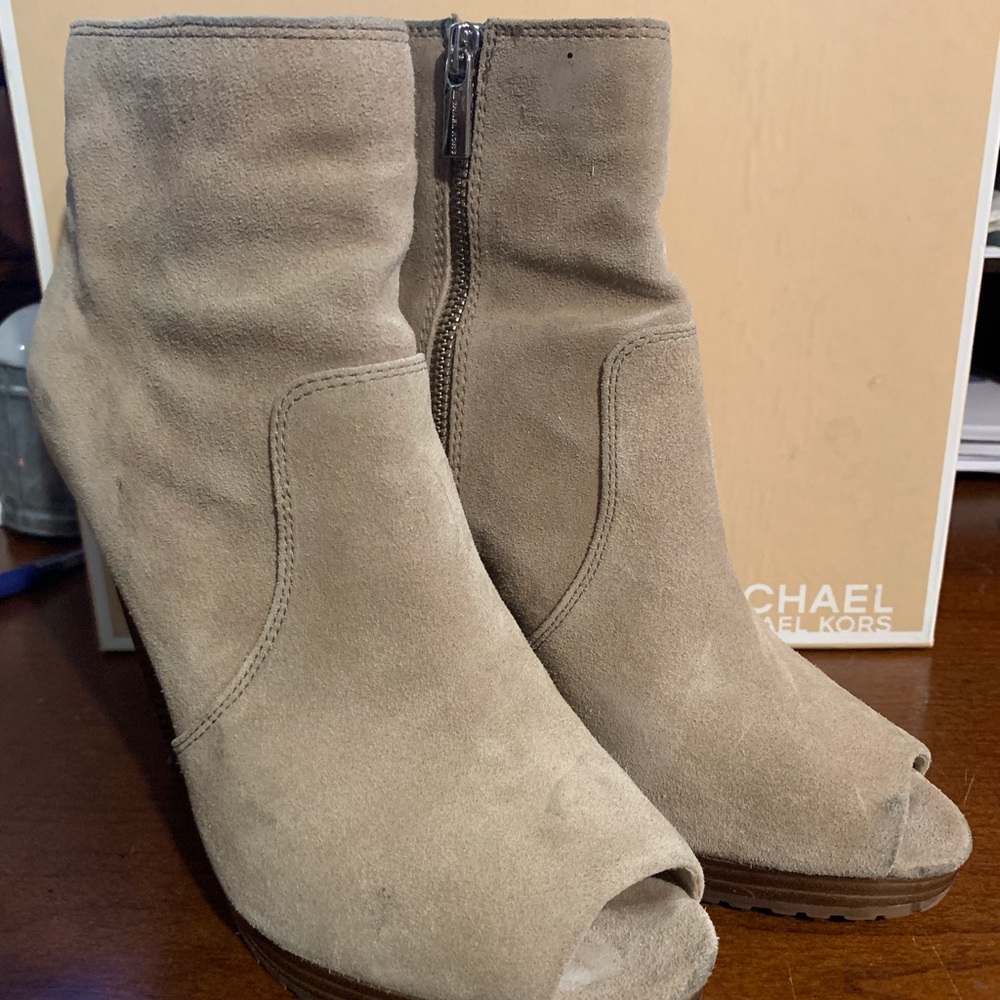 MICHAEL KORS OPEN TOED BOOTS